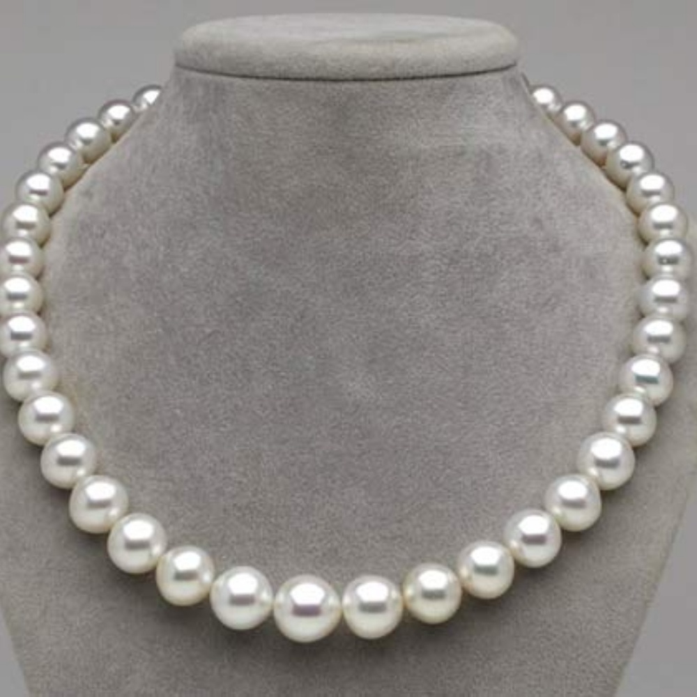 Single Strand, Large Pearl Necklace